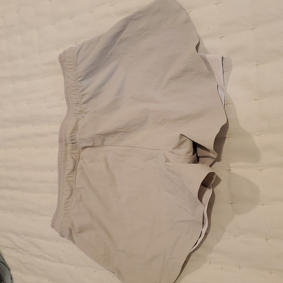 Athleta Gray Crest 2 In 1 Athletic Shorts Lightweight Moisture-Wicking - Picture 5 of 6